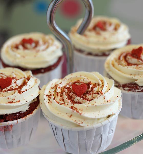 5 red velvet cupcake