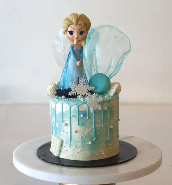 Elsa customized cake
