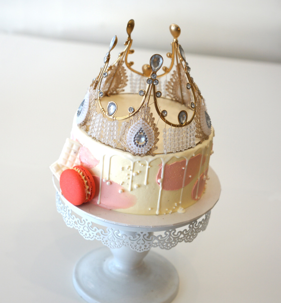 Cake with princess decoration