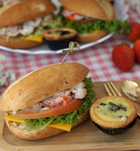 seafood-roll-sandwich